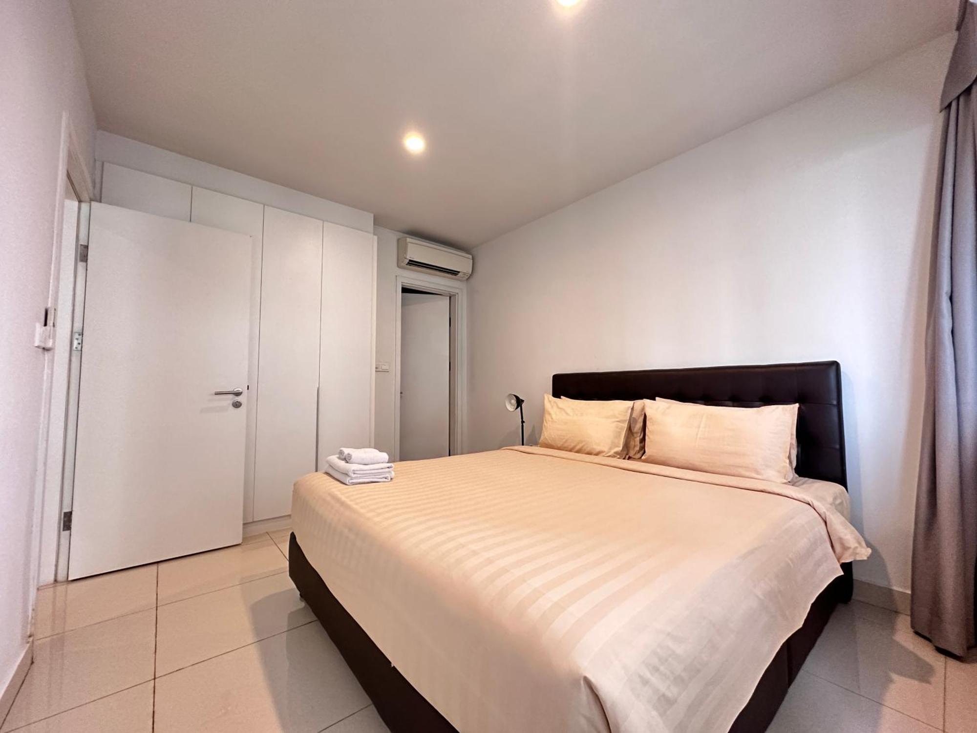 The Bridge Club Otel Phnom Penh Dış mekan fotoğraf
