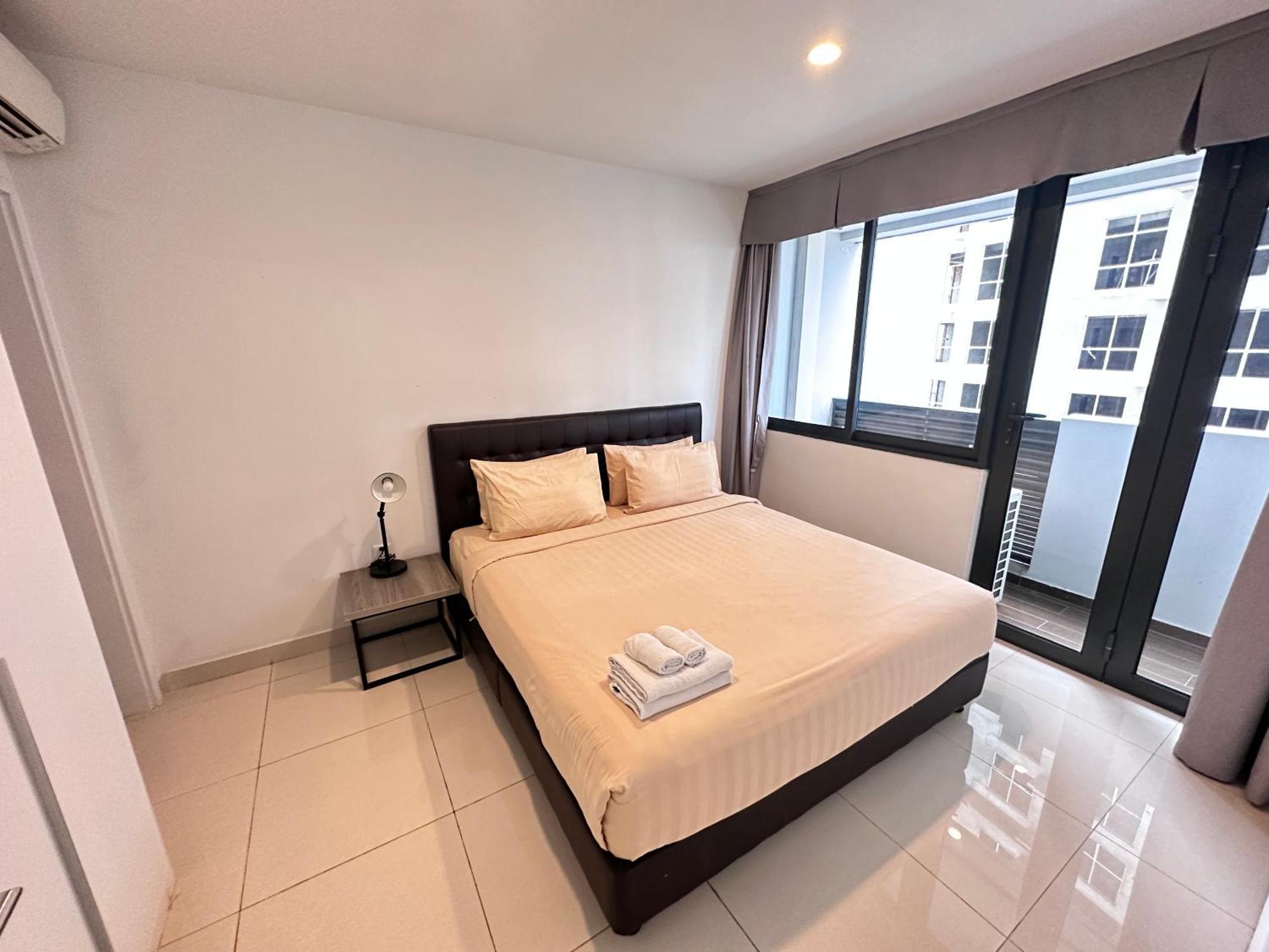 The Bridge Club Otel Phnom Penh Dış mekan fotoğraf