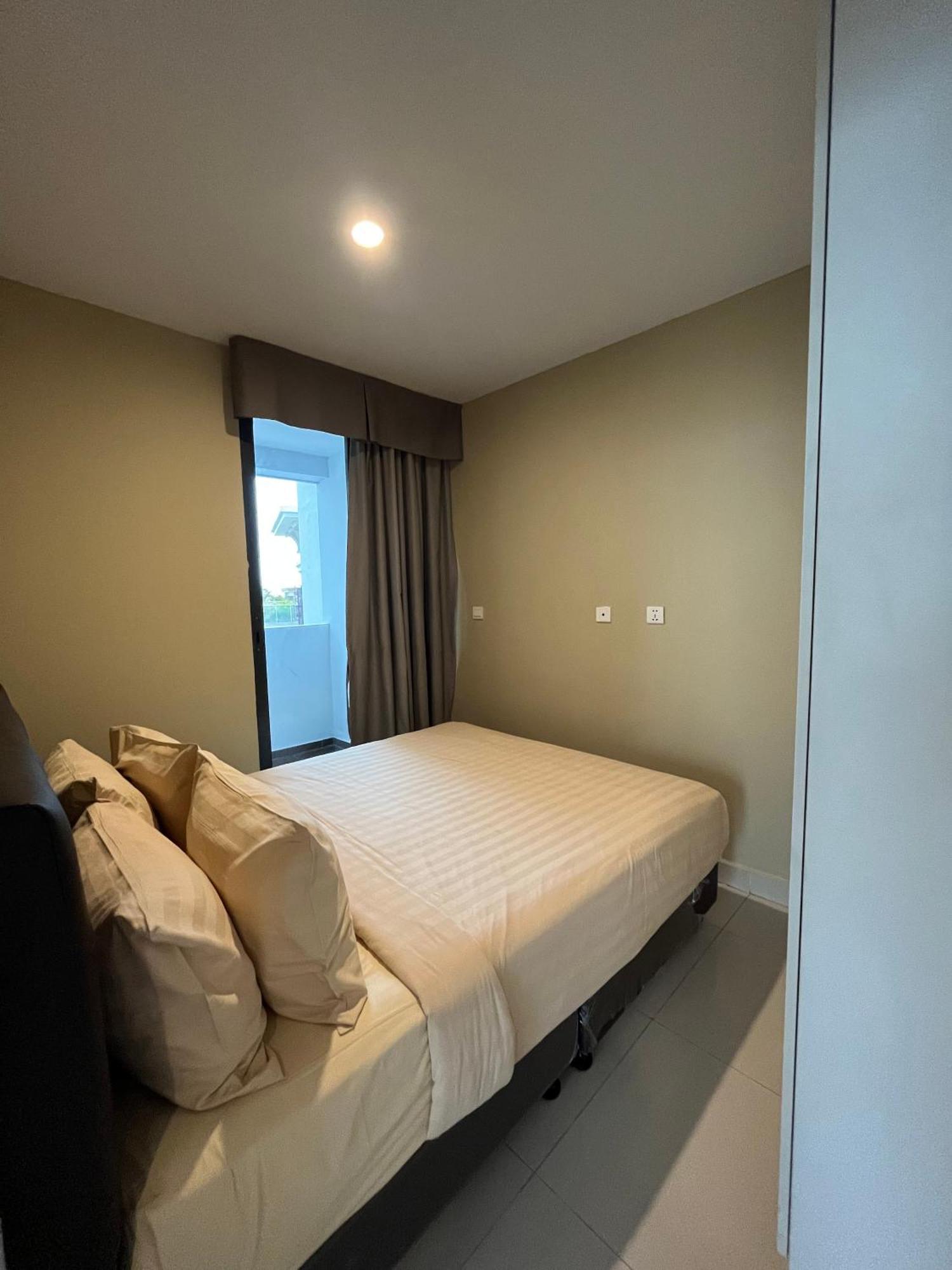 The Bridge Club Otel Phnom Penh Dış mekan fotoğraf