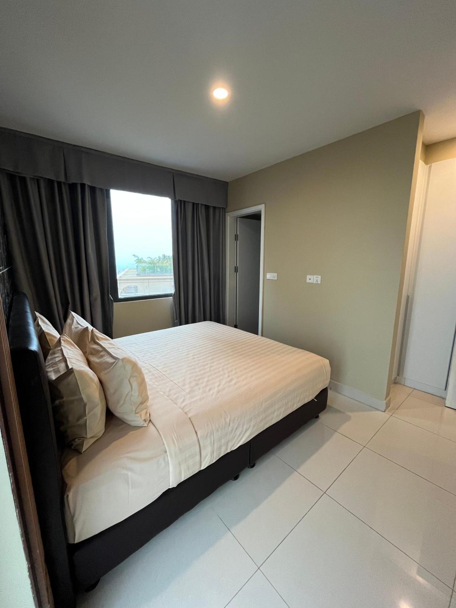 The Bridge Club Otel Phnom Penh Dış mekan fotoğraf