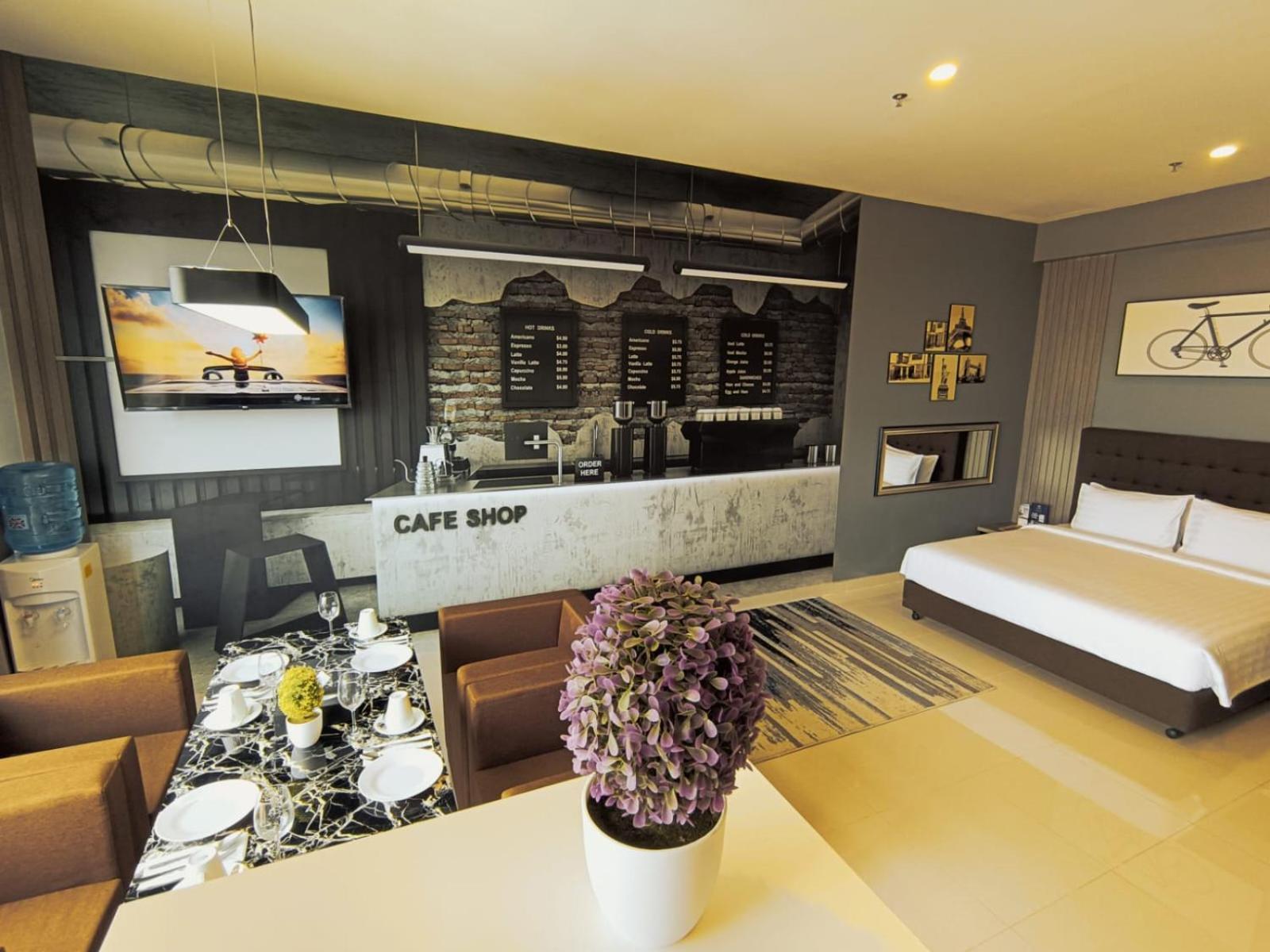 The Bridge Club Otel Phnom Penh Dış mekan fotoğraf