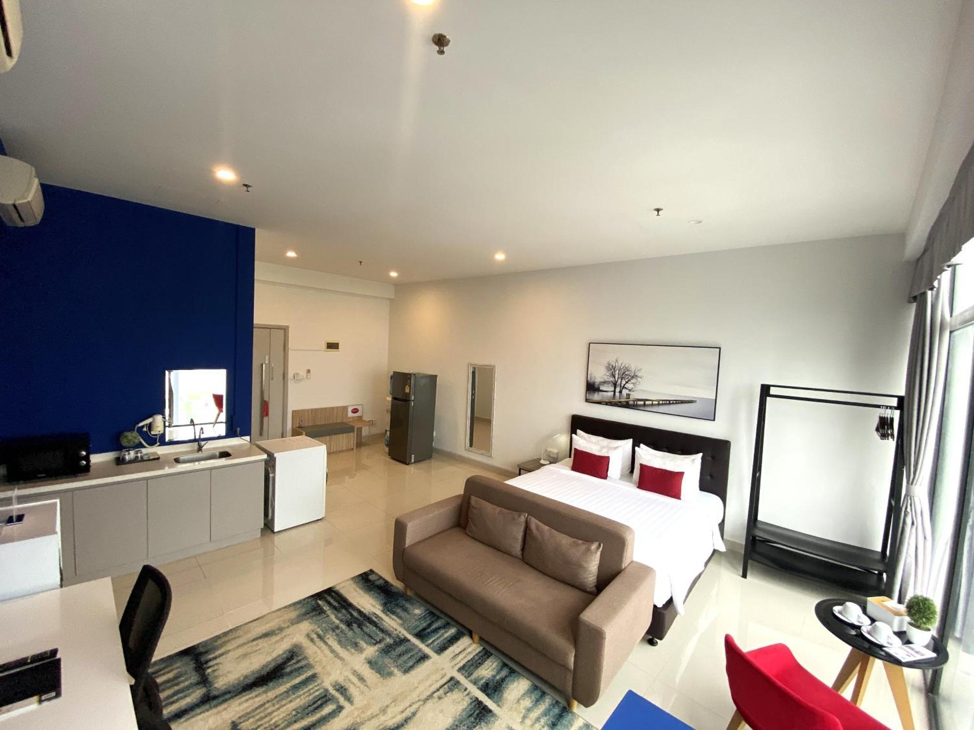 The Bridge Club Otel Phnom Penh Dış mekan fotoğraf