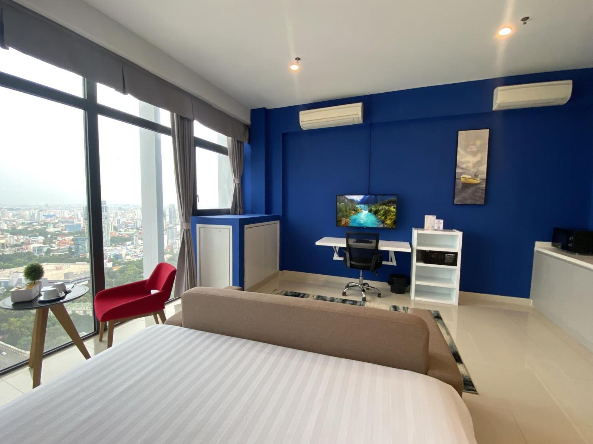 The Bridge Club Otel Phnom Penh Dış mekan fotoğraf