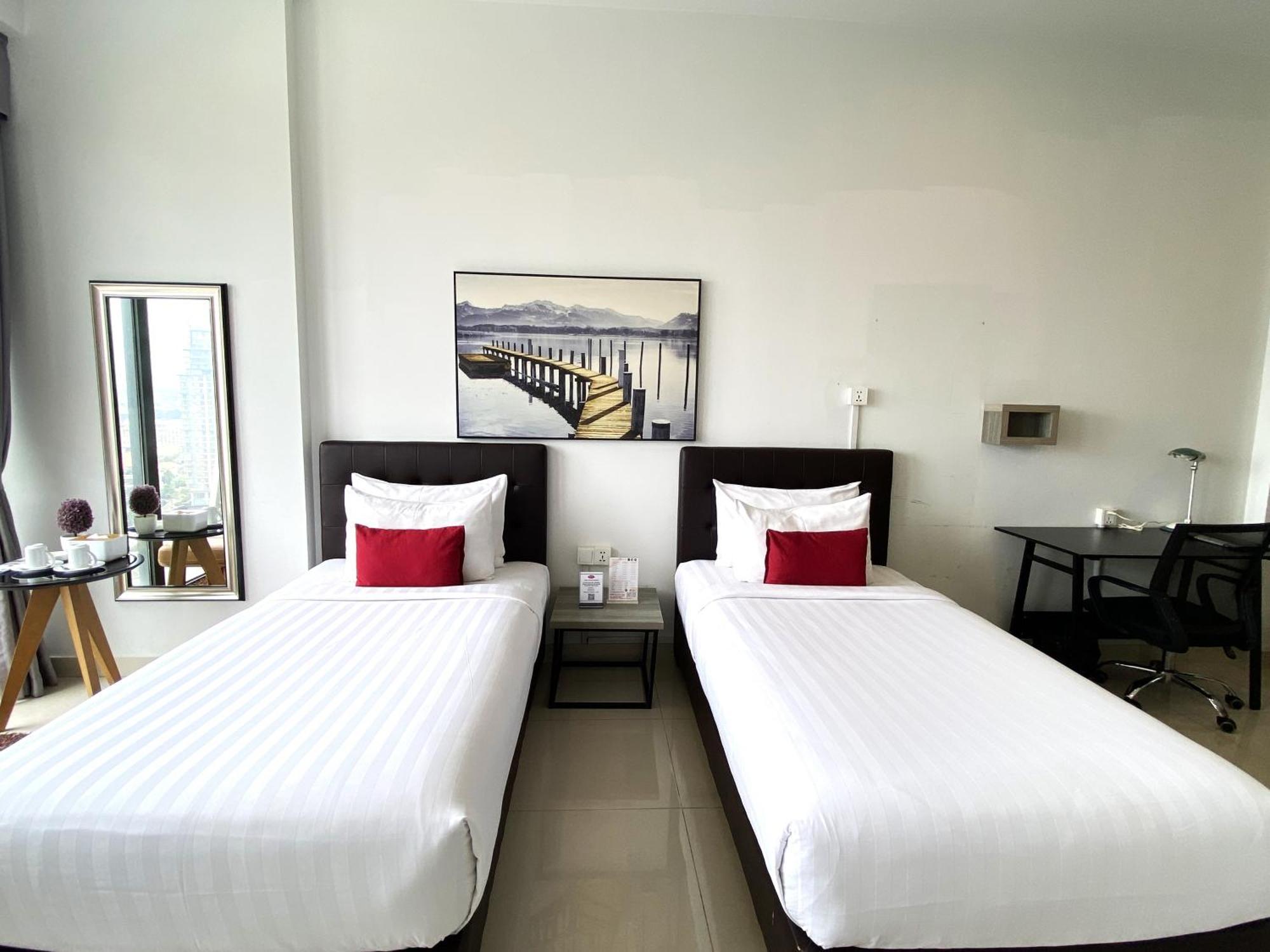 The Bridge Club Otel Phnom Penh Dış mekan fotoğraf